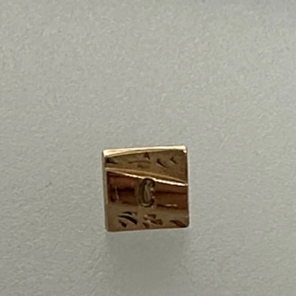 Elegant Gold Brooch